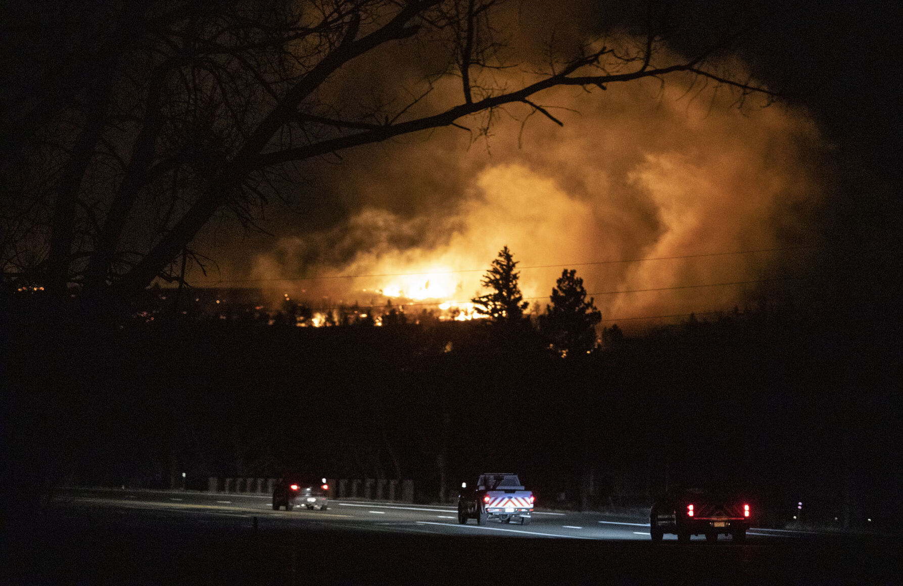 123121-news-SuperiorFire17.JPG